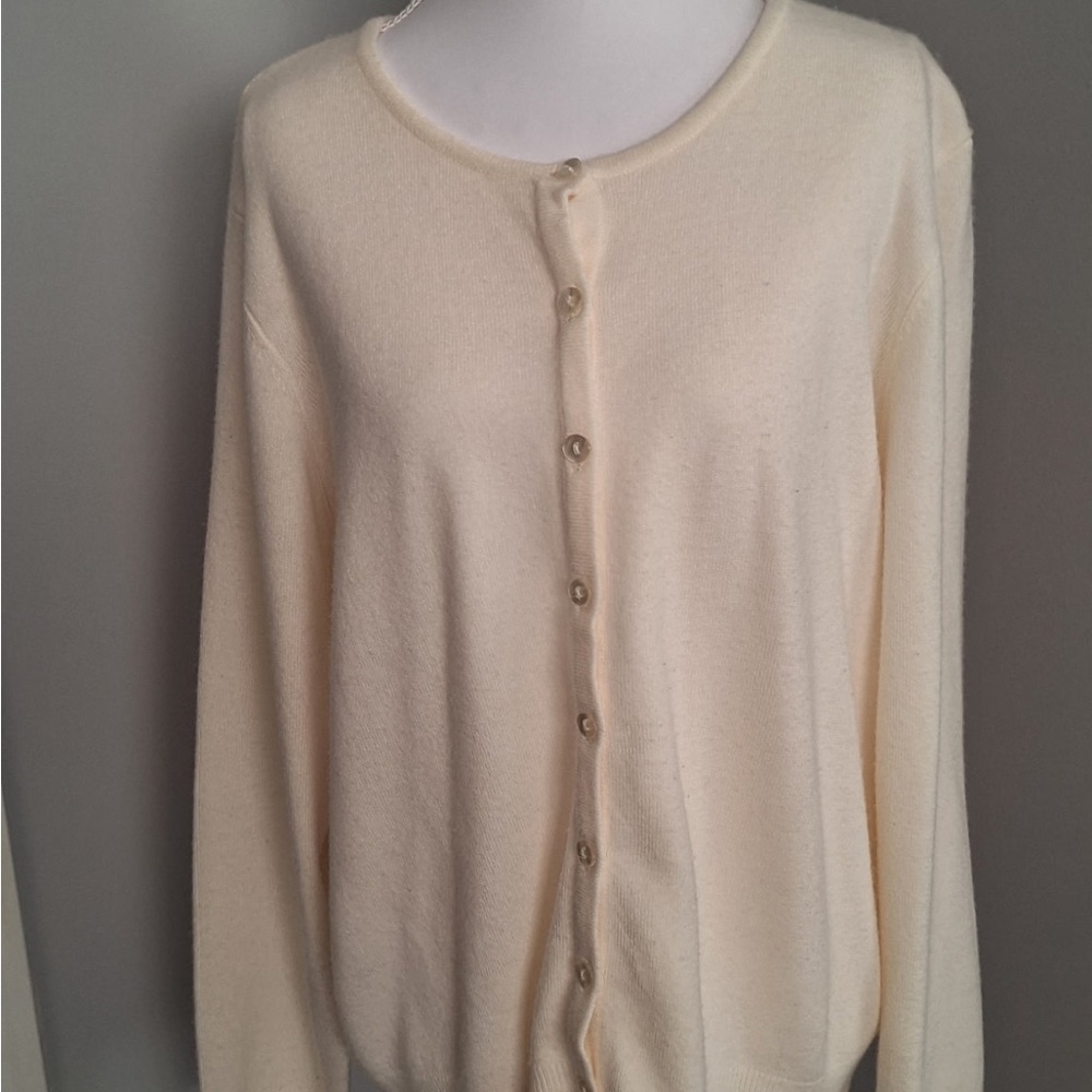 Appleseed's Classic Cream Cardigan